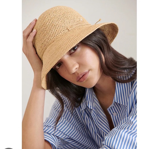 New: Helen Kaminski 100% Raffia Hat. Size Medium